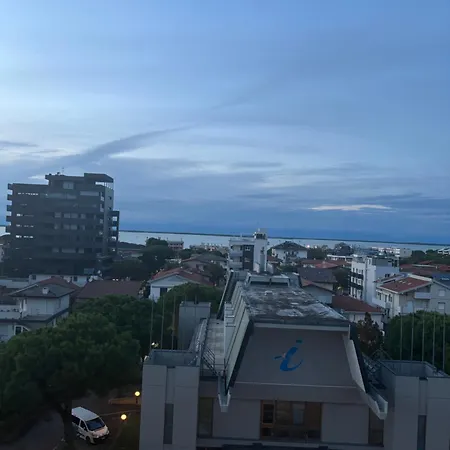 Fabfour - Piazza Fontana