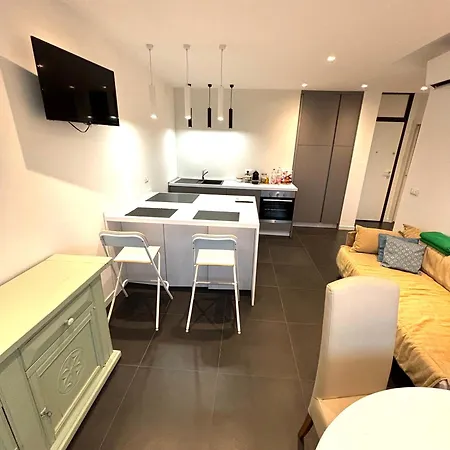 Fabfour - Piazza Fontana Apartment